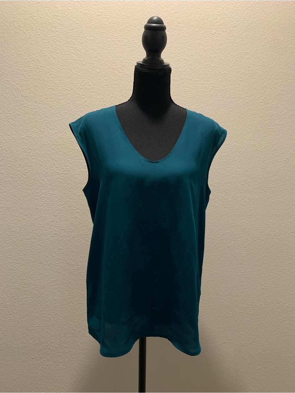 J. Crew Mercantile Teal V-Neck Sleeveless Camisole (Size 6)